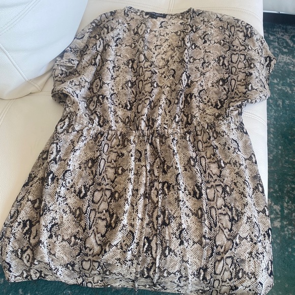 Coverup/dress - Picture 1 of 2